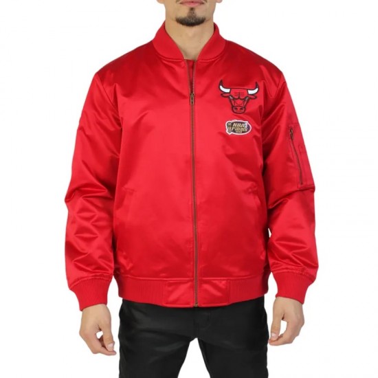 Chicago Bulls Vintage Logo Red Lightweight Satin Jacket